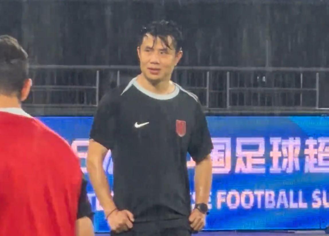 Góc Nhìn Sunwin: Dongti: Hao Junmin gia nhập ban huấn luyện Chengdu thể hiện sự thiếu tin tưởng của 