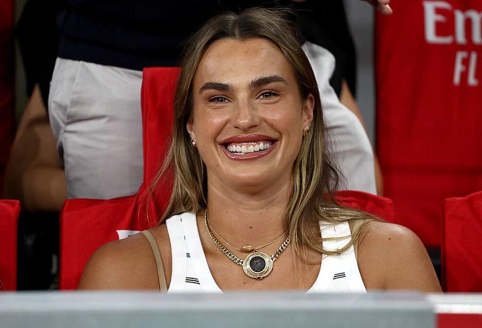 Góc Nhìn Sunwin: Khách quý đến cửa, Sabalenka xem trực tiếp Milan vs Lecce và được tặng áo Milan