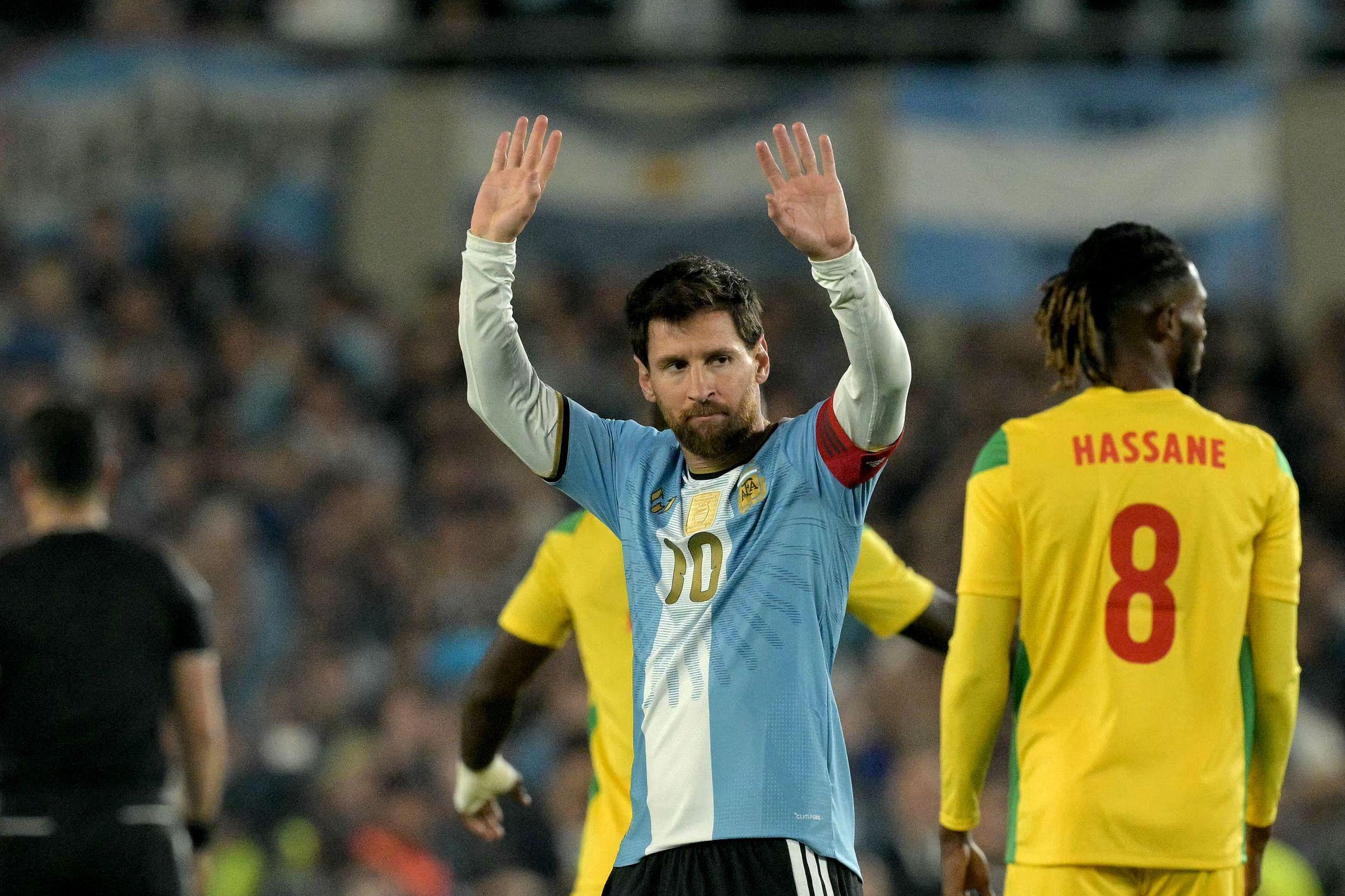 Góc Nhìn Sunwin: Phút thứ 10 Argentina gặp Benin, Messi nhận sự tri ân của cả sân